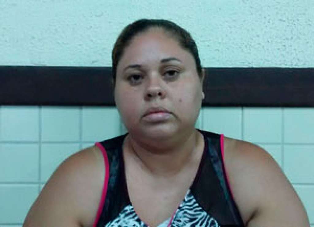 Mulher de 29 anos é presa após desviar R$ 214 mil de empresa onde trabalhava
