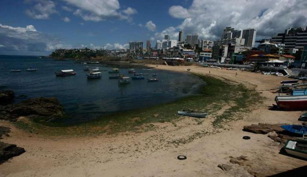 Inema aponta 13 praias impróprias para banho em Salvador