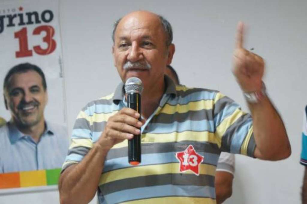 Ex-deputado J. Carlos se desfilia do PT e vai assumir assessoria de ACM Neto, diz coluna