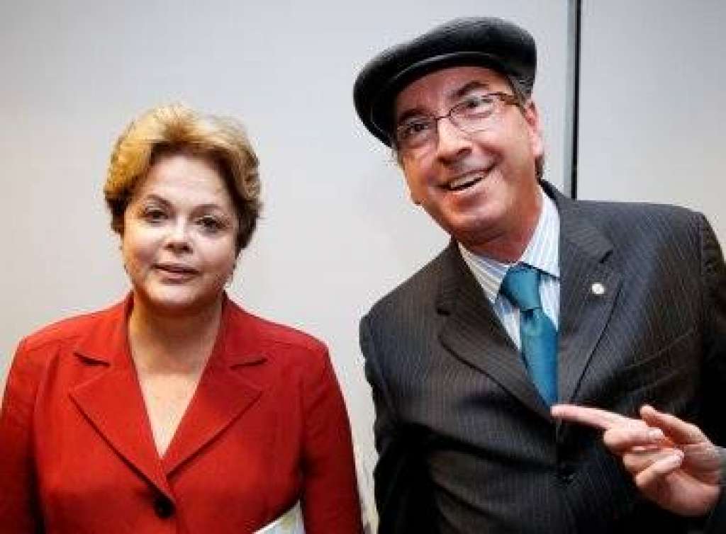 Presidente da Câmara estuda votação de impeachment da presidente Dilma
