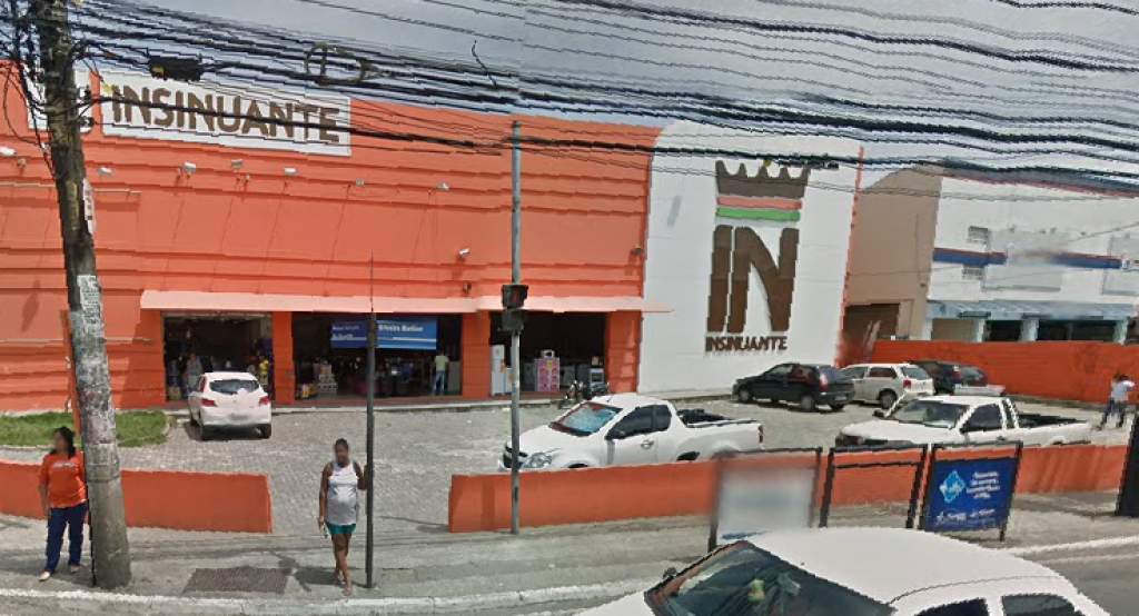 Seis homens assaltam loja de móveis em Salvador; três são presos