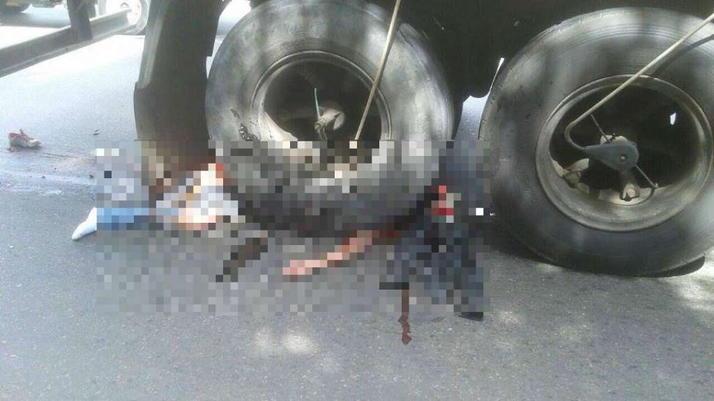 Mulher morre em acidente entre caminhão e moto em Lauro de Freitas
