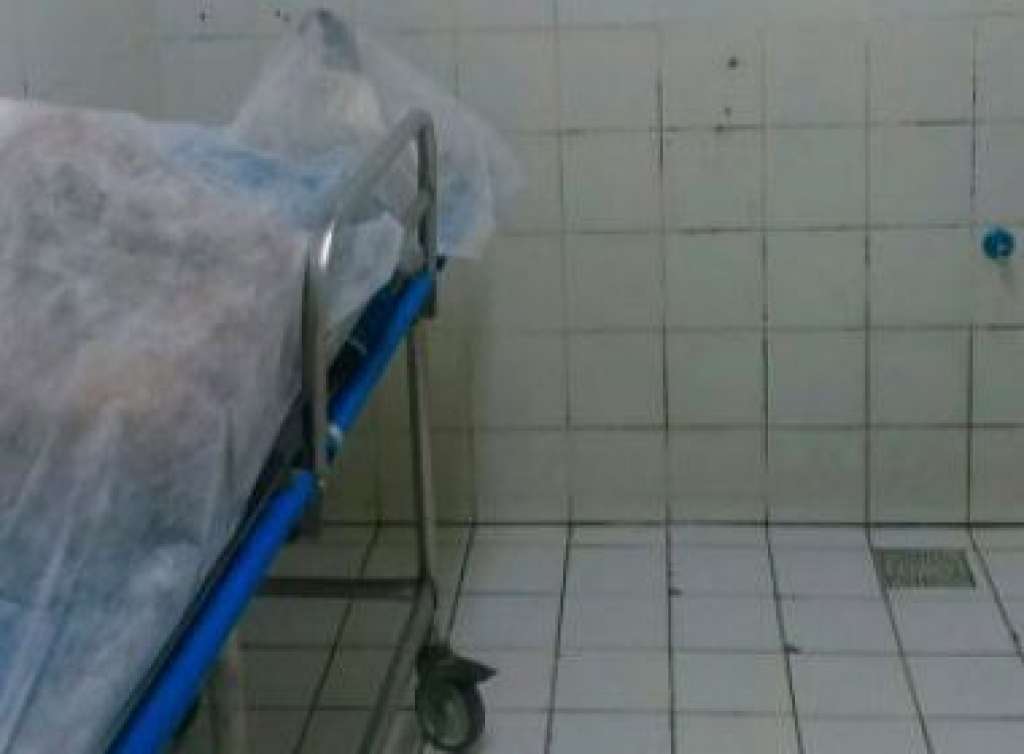 Banheiro é utilizado como necrotério em hospital de Salvador
