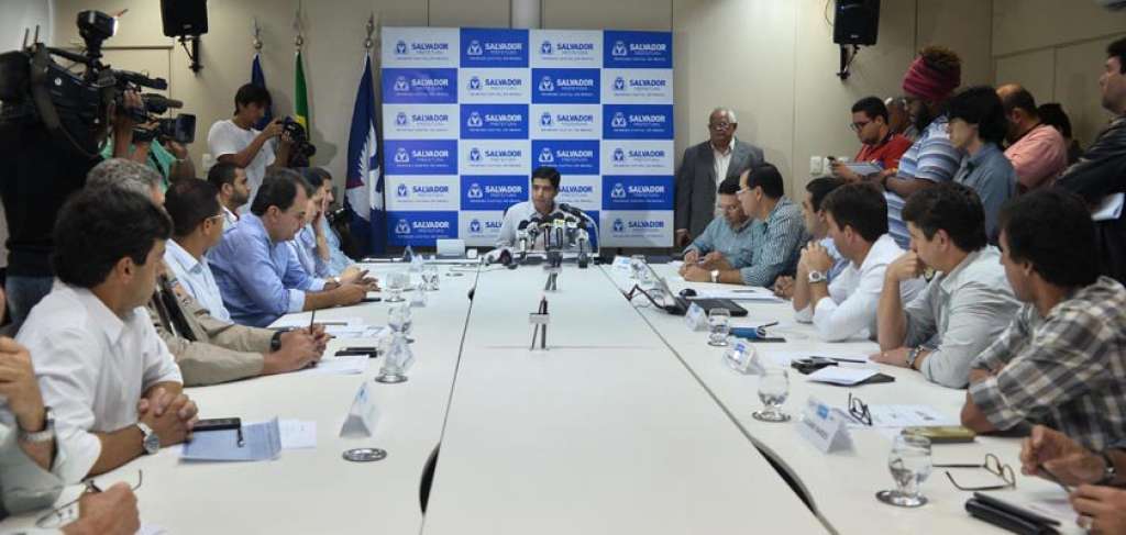 ACM Neto não descarta decretar estado de emergência em Salvador