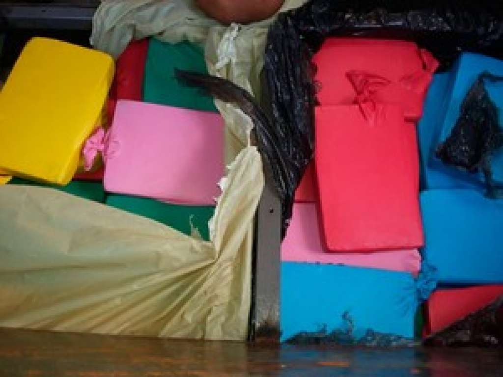 Comerciante e microempresário são presos com 30 kg de cocaína em Salvador