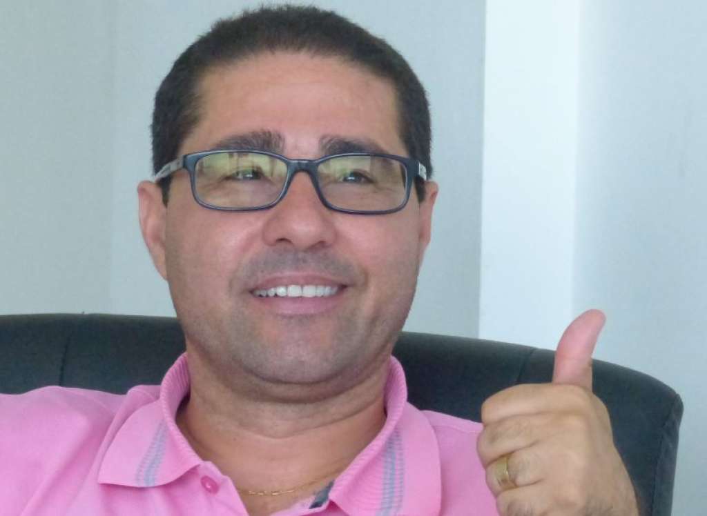 “Dinha é um político Blefe”, diz Cézar Diesel