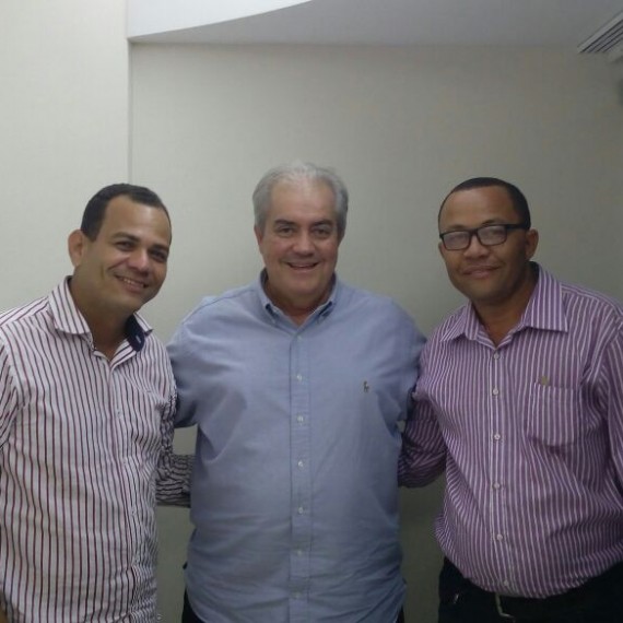 Celso, o prefeito Eduardo Alencar  e o ex-ouvidor, Jesival Xavier.
