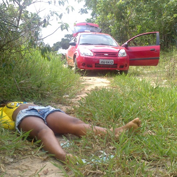 Jovem encontrada morta e amarrada1