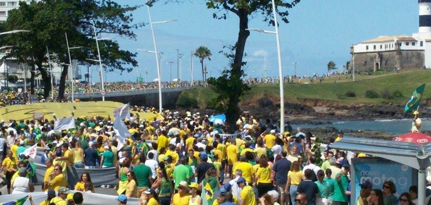 Quatro mil pessoas em ato contra Dilma em Salvador