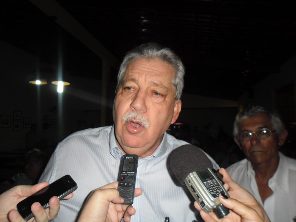 Justiça bloqueia R$ 5 milhões em bens de Nilo Coelho a pedido do Ministério Público