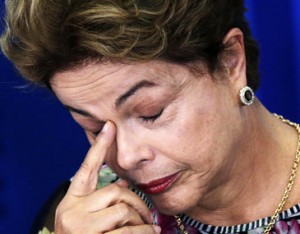 dilma de cabeça baixa