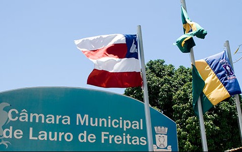 Câmara convoca sessão extraordinária para votar projetos polêmicos em Lauro de Freitas