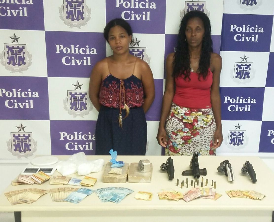 Duas mulheres são presas com crack e cocaína que seriam vendidos no Carnaval