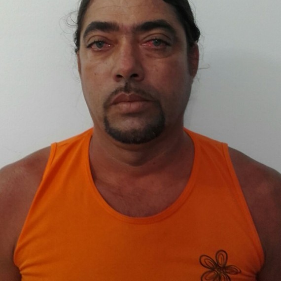 Juarez Almiro de Almeida foi flagrado com um revolver 38, munição e R$ mais 4 mil em especie.