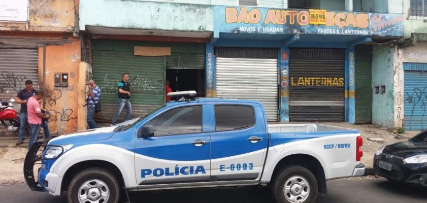 Polícia descobre galpão que servia para desmanche no subúrbio de Salvador