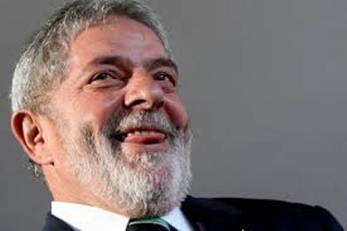 “Não devo e não temo”, diz Lula a militantes do PT