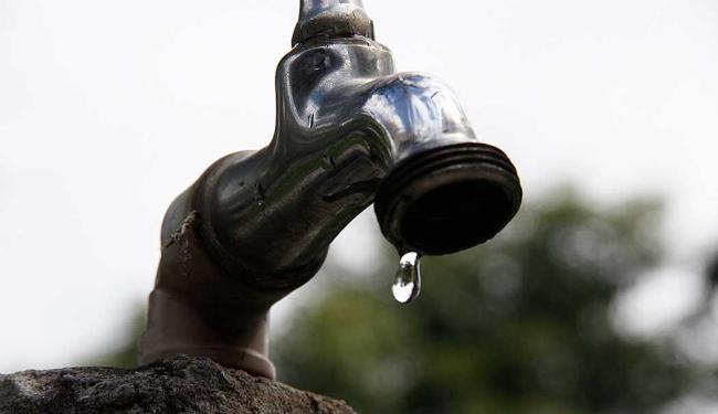 Abastecimento de água é interrompido em 18 bairros de Camaçari nesta quinta (26)