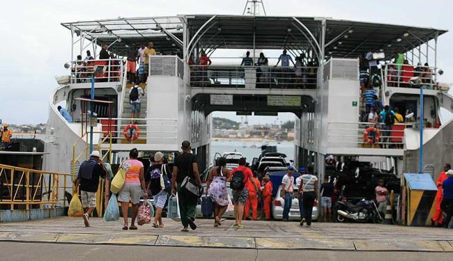 Movimento intenso no Ferry, Rodoviária e BR-324 para o São João