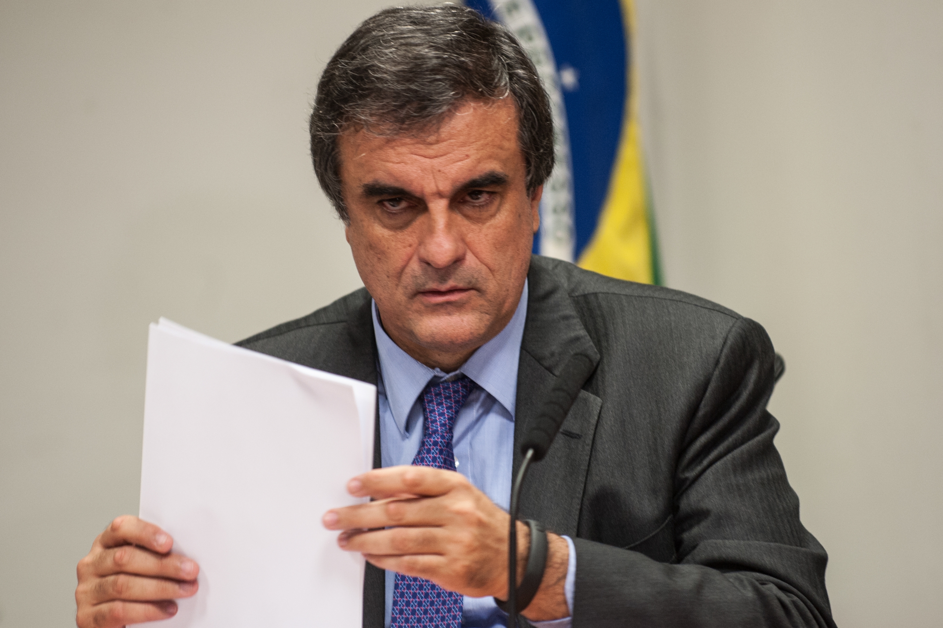 Defesa pede ao STF anulação do impeachment e volta da presidente Dilma