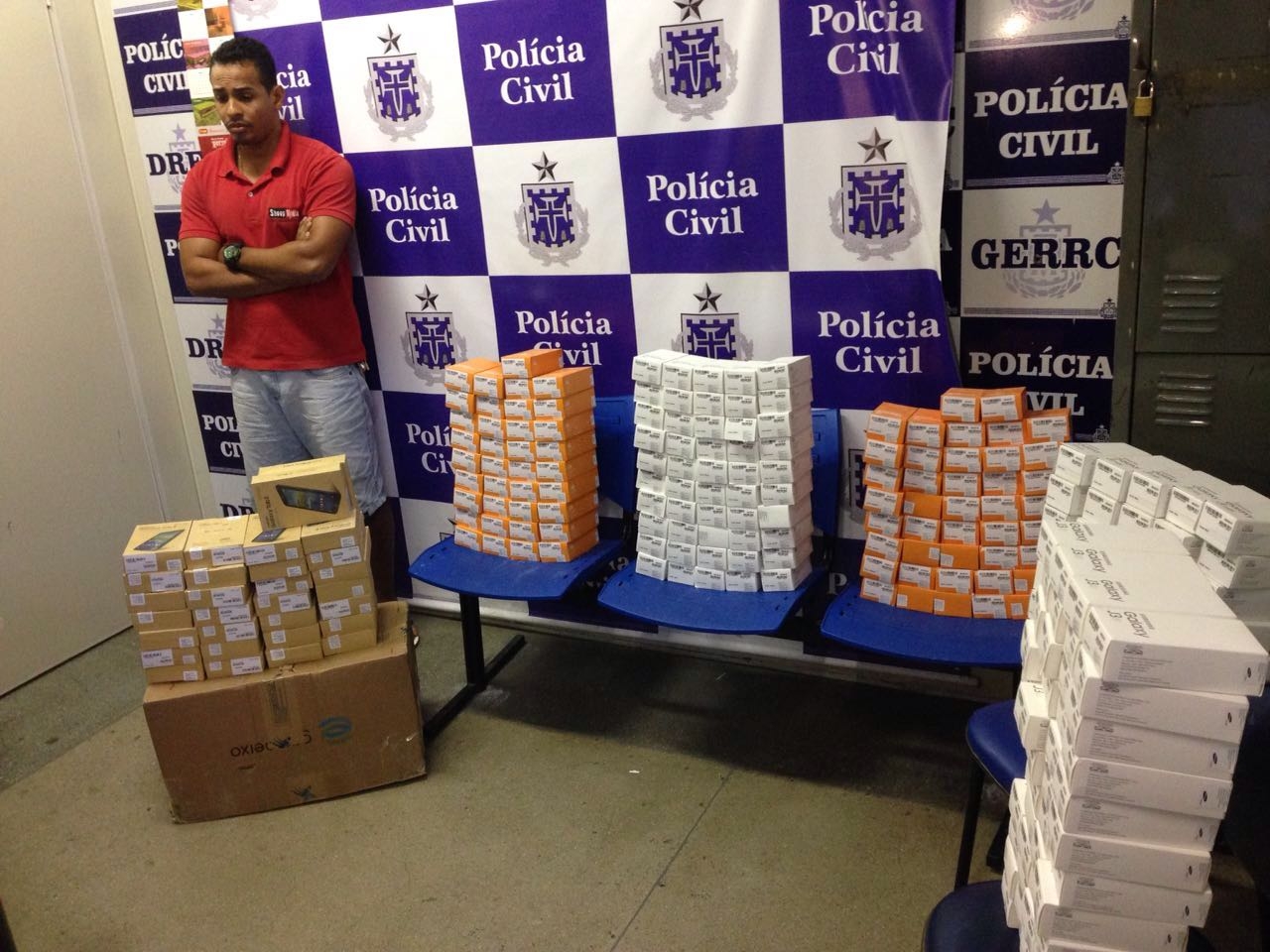 Polícia recupera carga roubada de smartphontes e tablets