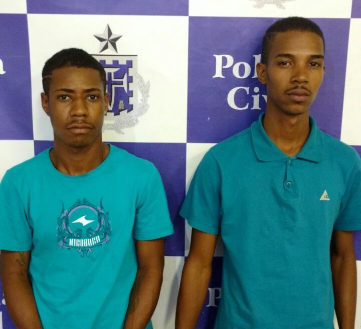 Dois jovens são presos por assalto a ônibus em Salvador