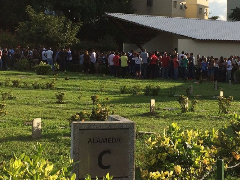 Corpo de soldado morto é enterrado nesta segunda-feira em Salvador
