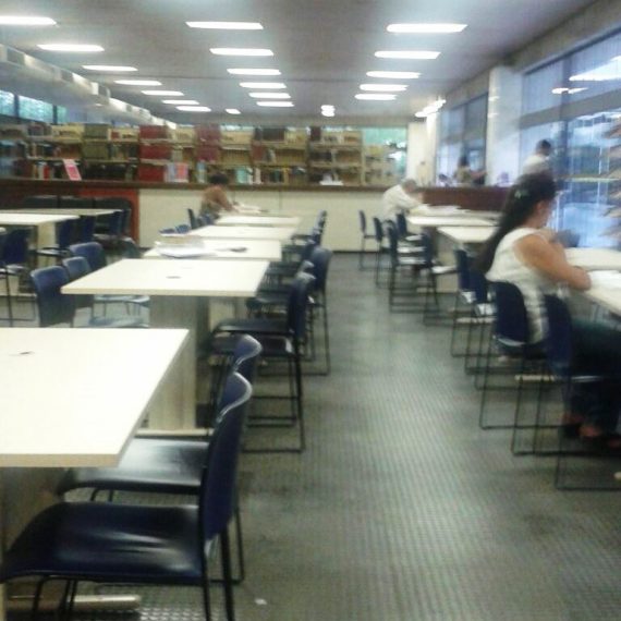 biblioteca 02