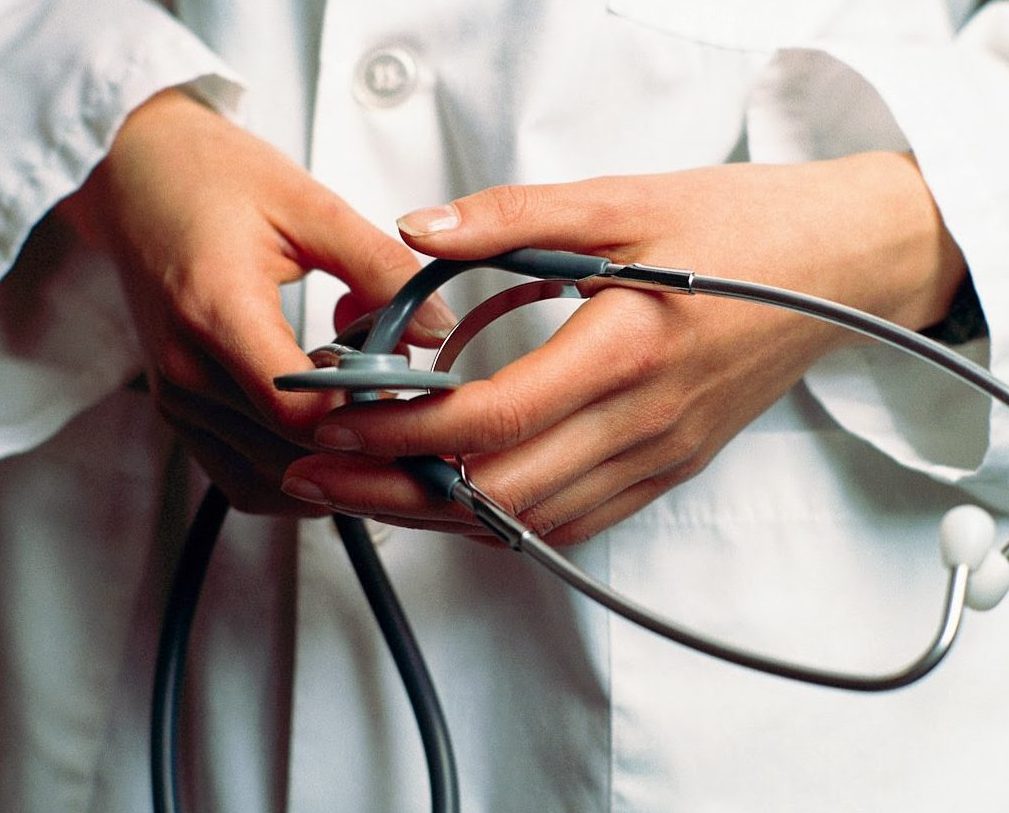 Ministério da Saúde publica edital do Mais Médicos para formados no exterior sem exigir revalidação