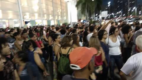 Após Impeachment de Dilma manifestantes travam Avenida ACM