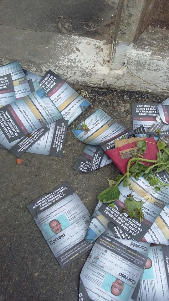Camaçari: adversários apelam para baixaria e sujam as ruas com folhetos contra Elinaldo