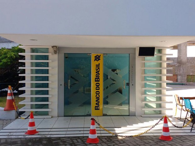 Módulo bancário da universidade foi isolado para perícia (Foto: Robel Sousa/TV Bahia)