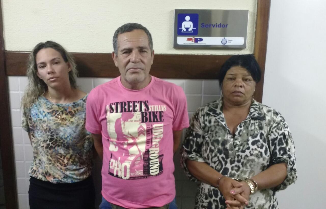 Trio é preso com drogas em bairro de Camaçari