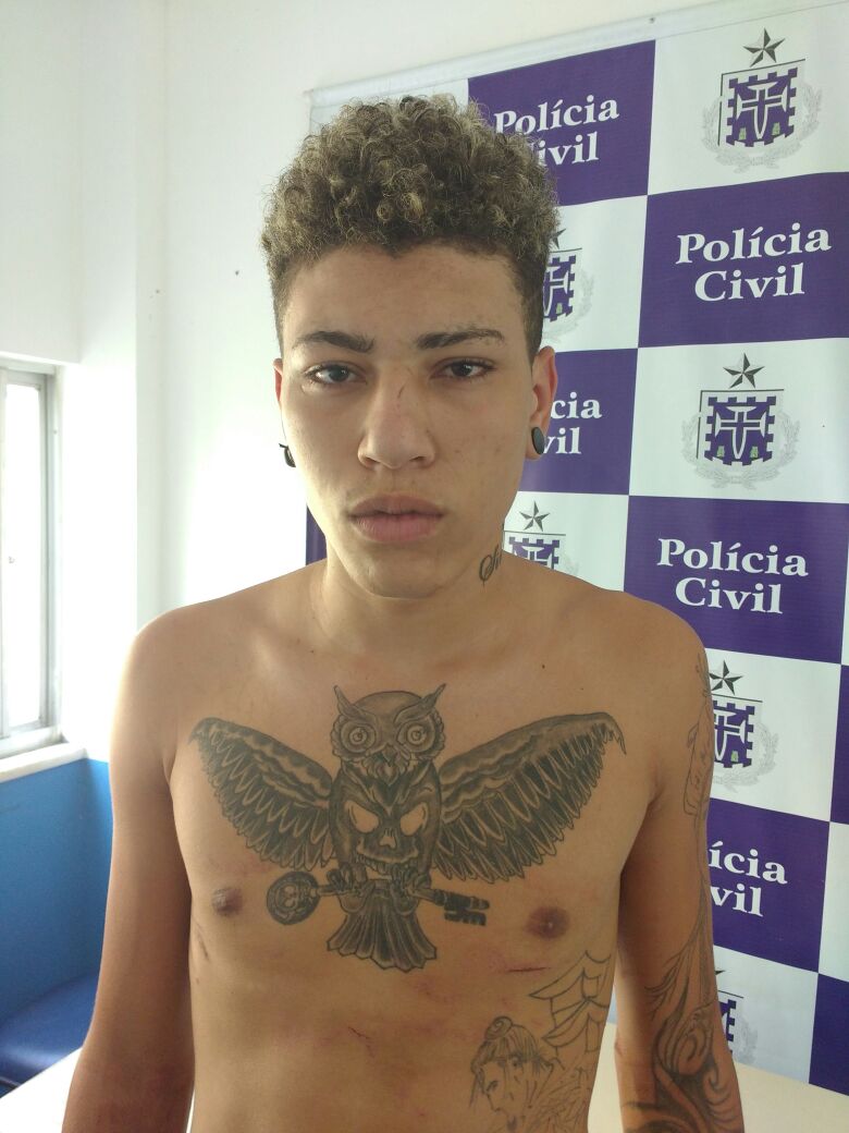 Jovem é preso com mais de 100 pedras de crack em Feira de Santana