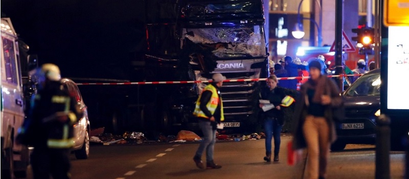 Atropelamento com caminhão em Berlim deixa doze mortos e 48 feridos