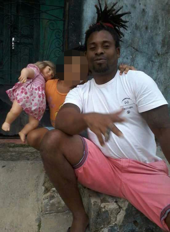 Capoeirista tem casa invadida e é morto em Candeias