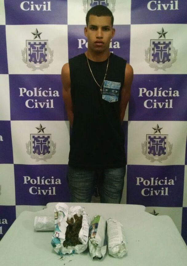 Jovem de 20 anos é preso com porções de maconha em Alagoinhas