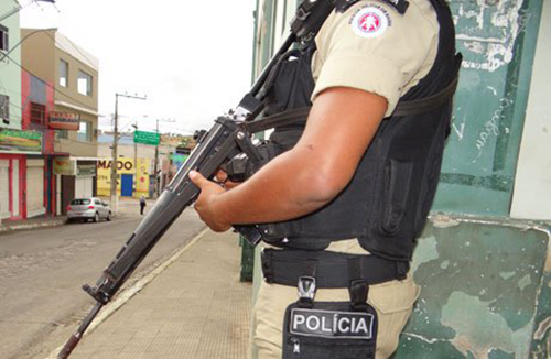 Unidades especializadas ocupam bairro de Cajazeiras XI após policiais serem baleados