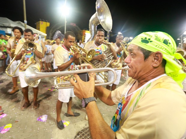 Salvador: começou oficialmente o maior carnaval do país