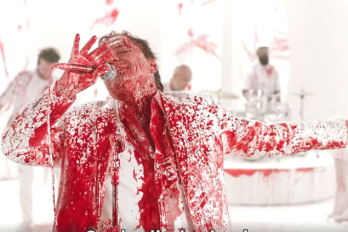Sangrando: Fábio Jr. estrela comercial da Netflix que divulga nova série
