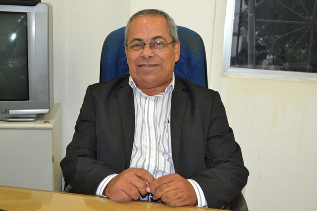 Secretário Mansur fala sobre ‘dificuldades e superlotação’ do Transporte Universitário em Camaçari