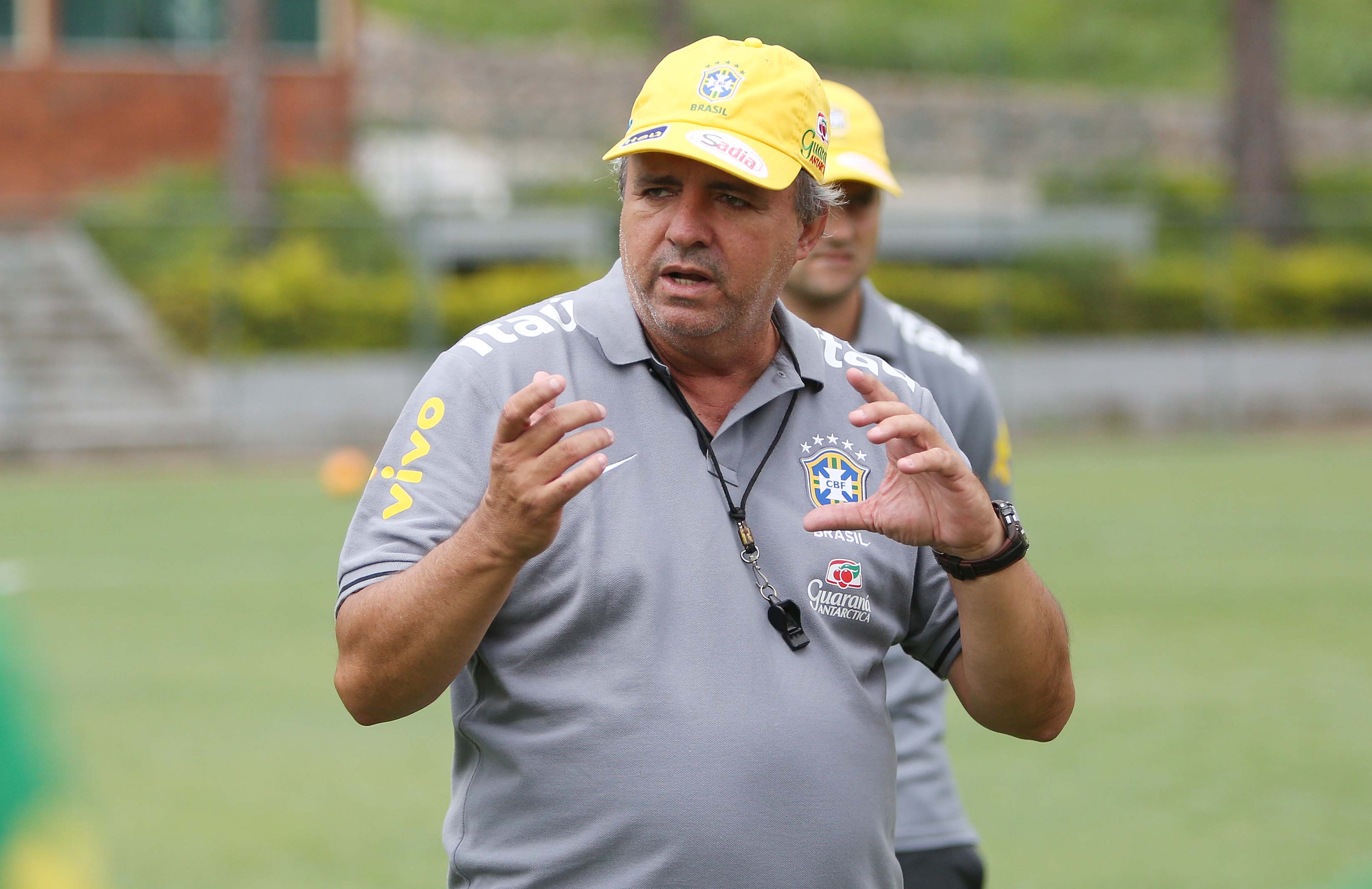 Ex-treinador da Seleção Brasileira feminina assume time da série A2 do Paulista