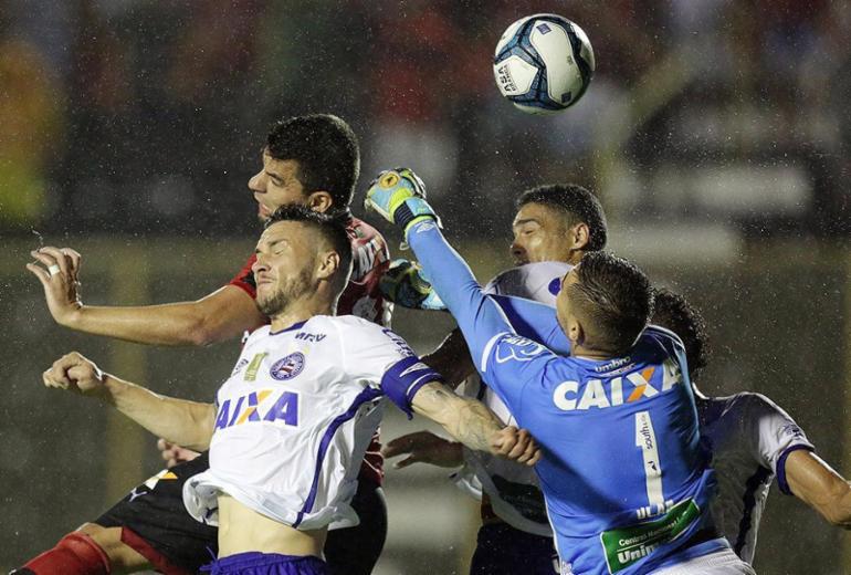 De virada, Vitória vence o Bahia e abre vantagem na semifinal da Copa do Nordeste