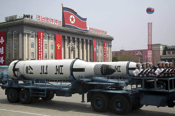 Com armas nucleares, Coreia do Norte afirma estar pronta para guerra com Estados Unidos