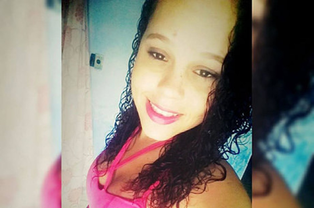 Jovem de 18 anos é assassinada em praça pública de Dias D’Ávila