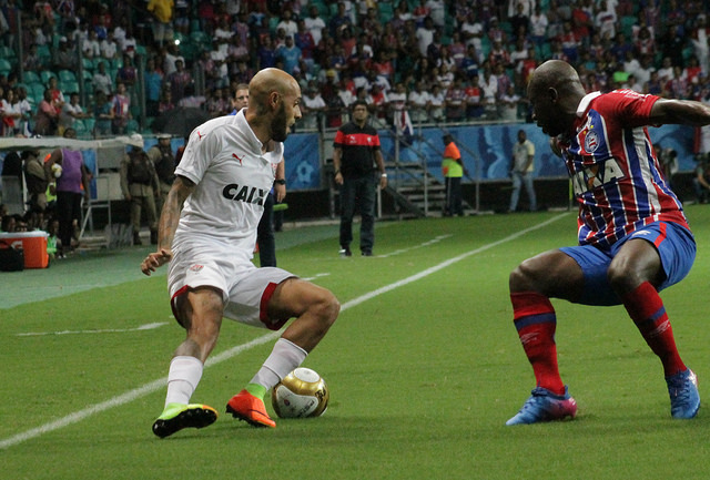 Bahia e Vitória empatam no jogo de ida da final do Campeonato Baiano