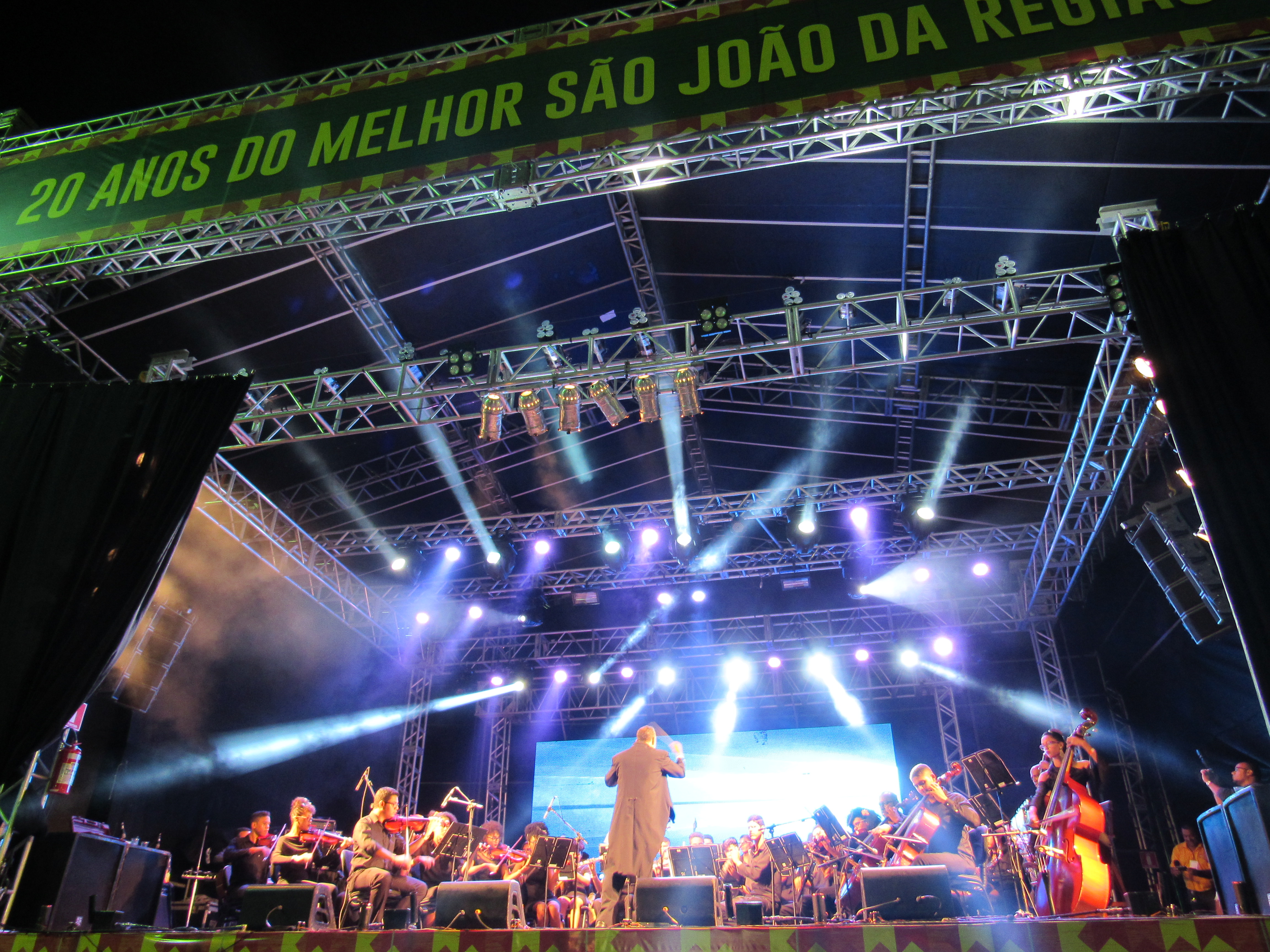 Orquestra Pró-Sinfônica de Camaçari abre primeira noite do Camaforró 2017
