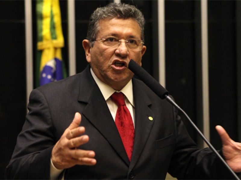 Impugnado, o ex-deputado  Caetano terá que devolver quase R$900 mil aos cofres públicos