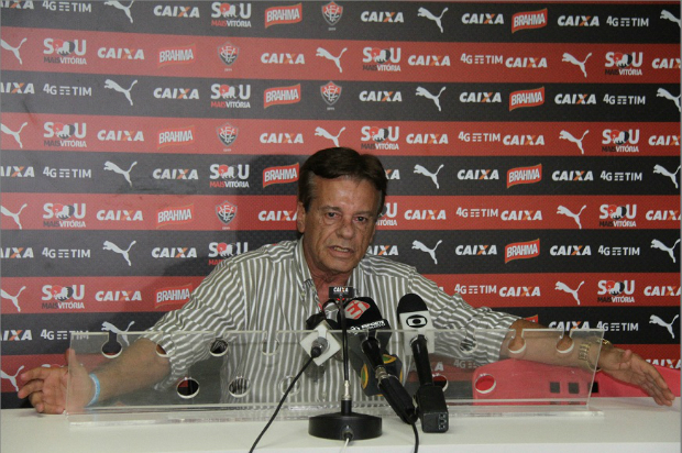 Ex-diretor de Futebol do Vitória revela que rejeitou multa milionária em contrato feito pelo clube