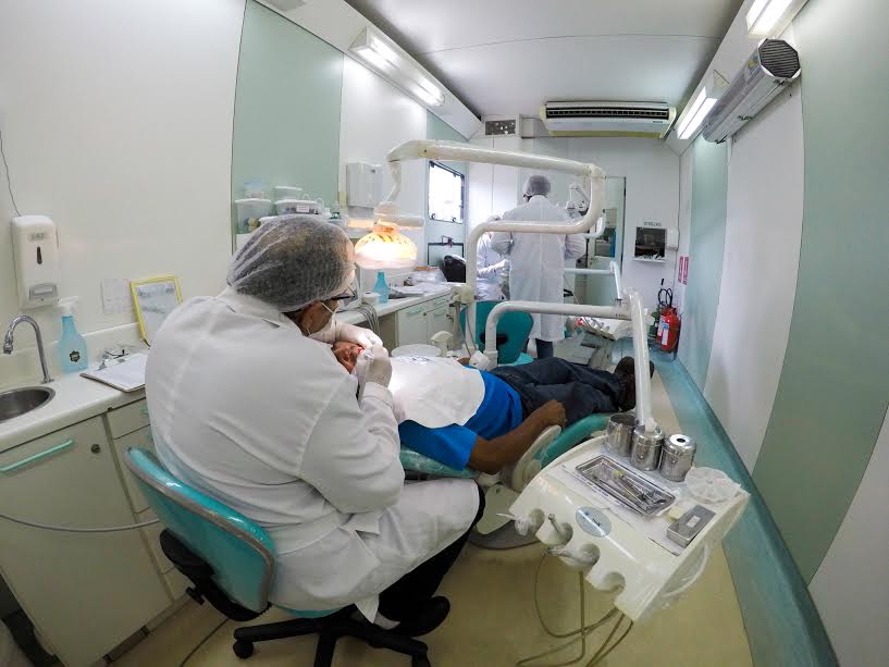 Sesau já realizou seis mil atendimentos odontológicos este ano em  Camaçari