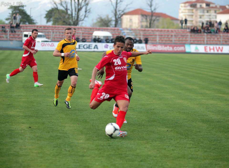 Após passagem pelo Jacobina, lateral Ademir retorna para o futebol da Albânia